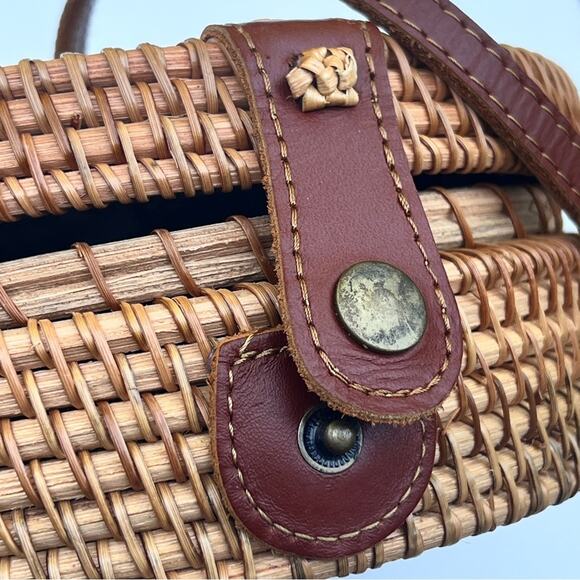 Wicker Brown Round Canteen Style Genuine Leather Strap Boho Style Bag NWT - Picture 7 of 11